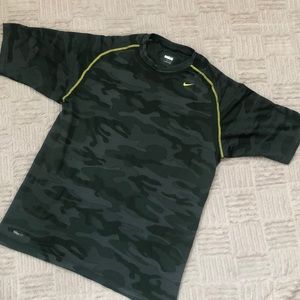 Nike Performance Fit Dry Run for the Zoo shirt XL